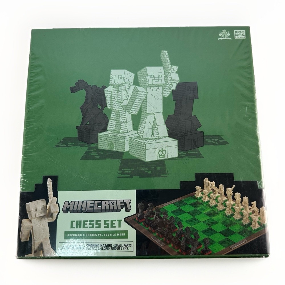 Minecraft Overworld Heroes vs Hostile Mobs Chess Set Noble Collection Sealed